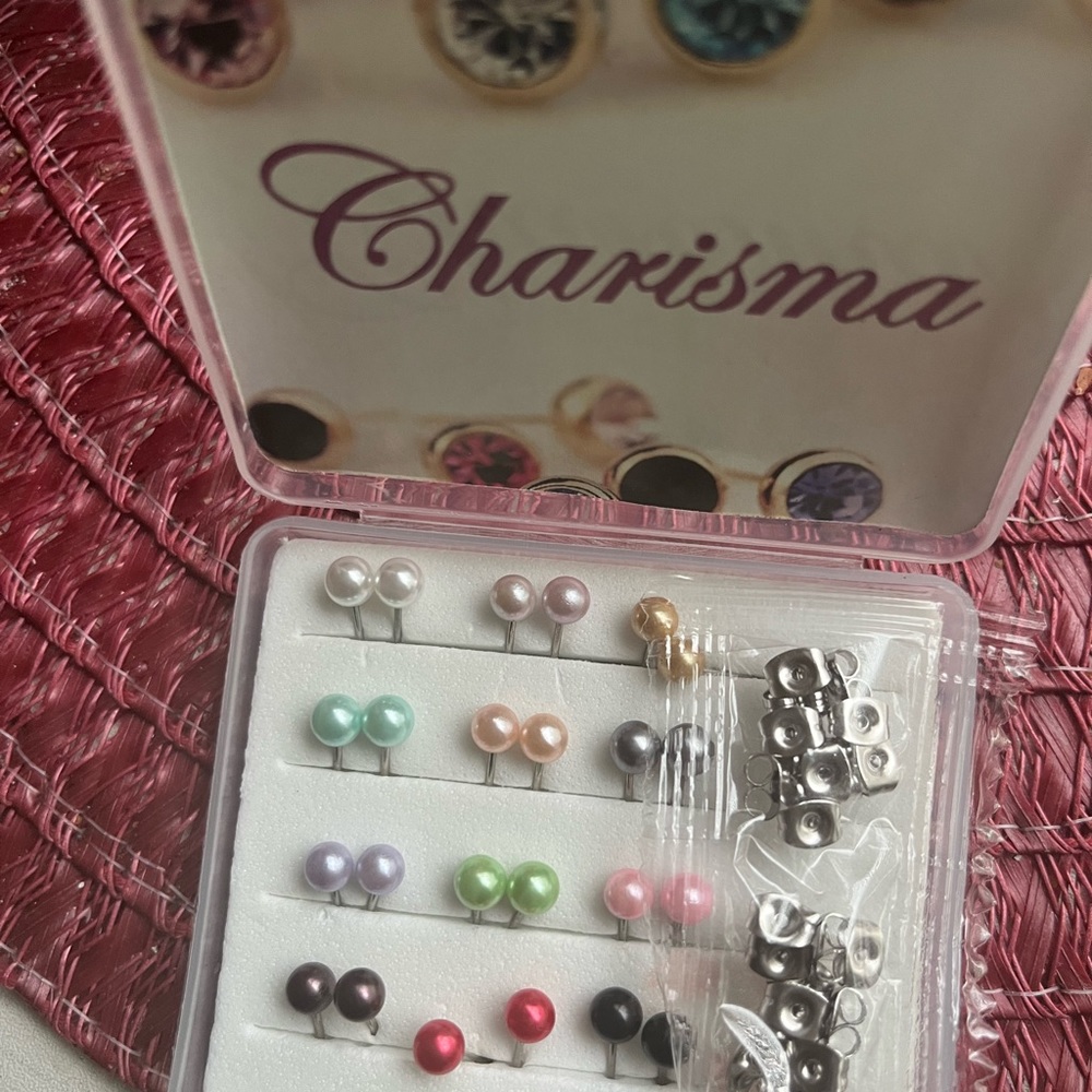 12 post earrings - Picture 3 of 4